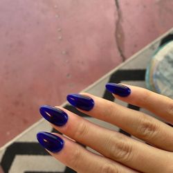 Royalty Nail and Spa - deep blue dip