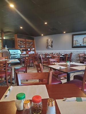 Troni's Italian Restaurant by null