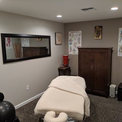Willamette Acupuncture & Wellness - Massage room 1