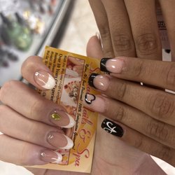 Shellac Nails & Spa - Acrylics