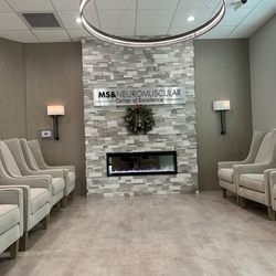 MS & Neuromuscular Center of Excellence - Beautiful waiting area