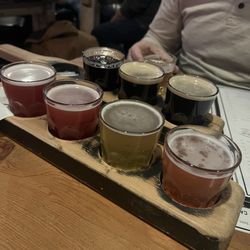Hawthorne Beer Market & Bistro - Beer flights!