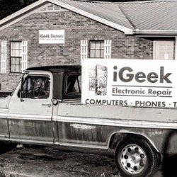 iGeek Electronic Repair - Front Yard