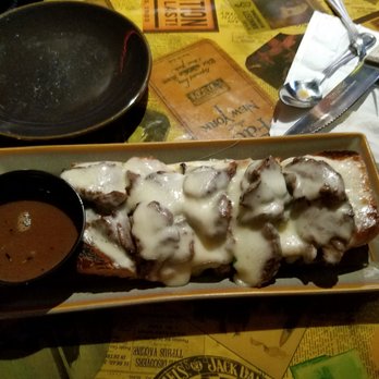 Blackbird's Bar & Restaurant - Pubs Near Me - Astoria, New York