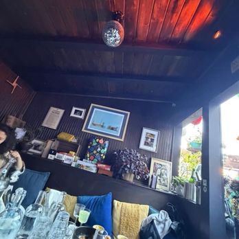 Casements - Inside the 'Snug' their little covered area on the patio - Pubs Near Me - San Francisco, California Casements - Inside the 'Snug' their little covered area on the patio - Pubs Near Me - San Francisco, California