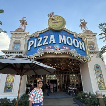 Pizza Moon - Outside - Pizza Near Me - Orlando, Florida Pizza Moon - Outside - Pizza Near Me - Orlando, Florida