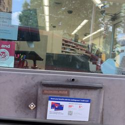 Terrible service long waits at drive thru phamarcy.