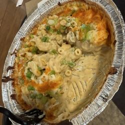 Roni's Mac Bar - Custom Mac with chicken
