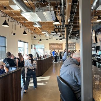 Tapped at The Port - Brewpubs Near Me - Everett, Washington Tapped at The Port - Brewpubs Near Me - Everett, Washington