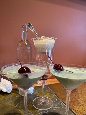 Madison Crossing Lounge by null