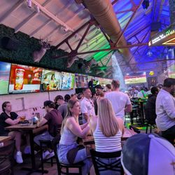Dudley’s Sports Grill - Atmosphere
