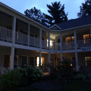 M22 Inn - Glen Arbor - Hotels Near Me - Glen Arbor, Michigan M22 Inn - Glen Arbor - Hotels Near Me - Glen Arbor, Michigan