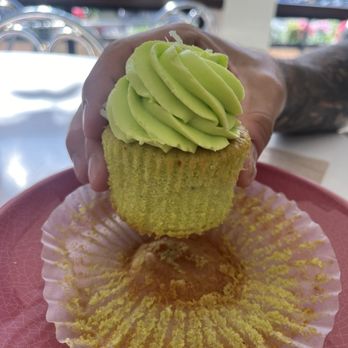 Jennivee’s Bakery - Pandan cupcake - Desserts Near Me - Chicago, Illinois Jennivee’s Bakery - Pandan cupcake - Desserts Near Me - Chicago, Illinois