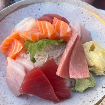 Illuzion - Chirashi Entree - Japanese Near Me - Hoboken, New Jersey Illuzion - Chirashi Entree - Japanese Near Me - Hoboken, New Jersey