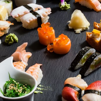 Tsuki - Plateau de Sushi - Japanese Near Me - Waterloo, WBR Tsuki - Plateau de Sushi - Japanese Near Me - Waterloo, WBR