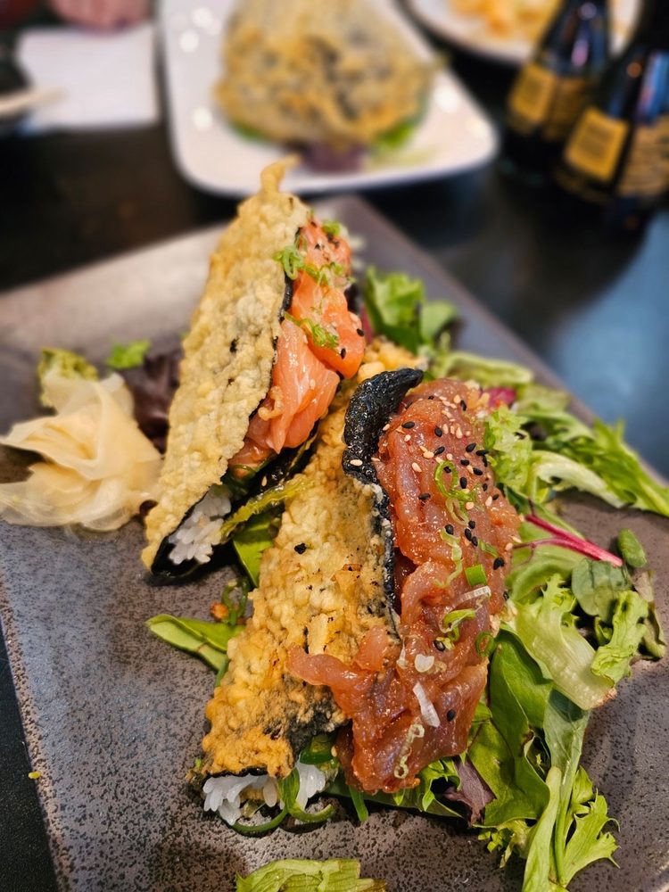WAVE Asian Bistro & Sushi