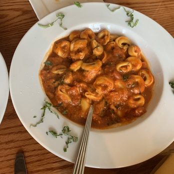 Tarantella on 4th - Tortellini with fresh tomatoes and truffle oil - Italian Near Me - Long Beach, California