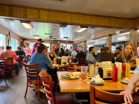 GUS S HOT DOG KING Updated February 2026 86 Photos 118 Reviews