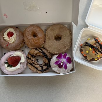 Montclair Bread Company - Tres Leches, glazed, horchata, strawberry shortcake, churro, peanut butter chocolate - Bakeries Near Me - Montclair, New Jersey Montclair Bread Company - Tres Leches, glazed, horchata, strawberry shortcake, churro, peanut butter chocolate - Bakeries Near Me - Montclair, New Jersey