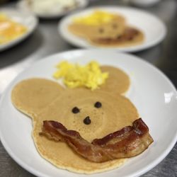 Breakfast Station