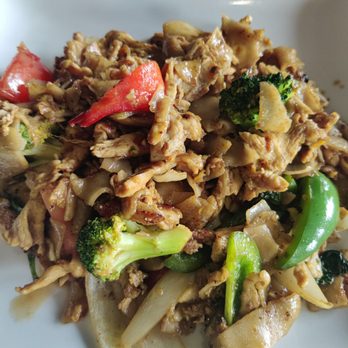 Thai Avenue - Drunken noodle - Thai Near Me - Allentown, Pennsylvania Thai Avenue - Drunken noodle - Thai Near Me - Allentown, Pennsylvania