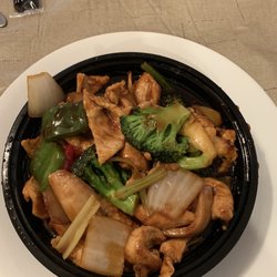 Delicis Legend Chinese cuisine  - Sautéed chicken w/fresh vegetables
