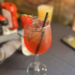 Ouros - Strawberry sangria