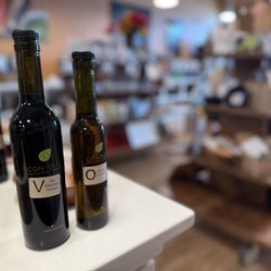 Con' Olio Oils & Vinegars - Super cute olive oil shop in Bee Caves!
