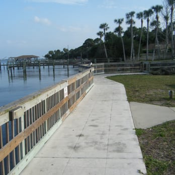 Riverfront Veterans Memorial Park - Nice place for a short walk - Parks Near Me - South Daytona, Florida Riverfront Veterans Memorial Park - Nice place for a short walk - Parks Near Me - South Daytona, Florida