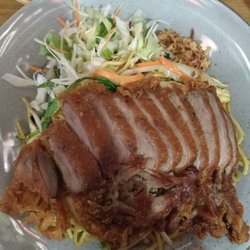 Mai Linh's - Knusprige Ente mit Nudeln