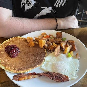 West Coast Tavern - Classic American breakfast minus one piece of bacon! - Lounges Near Me - San Diego, California West Coast Tavern - Classic American breakfast minus one piece of bacon! - Lounges Near Me - San Diego, California