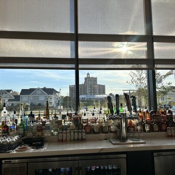 Arbuckle’s Bar & Grill - Bar view - American Near Me - Virginia Beach, Virginia