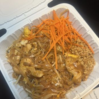 Thai Villa Restaurant - Pad Thai - Thai Near Me - Lakewood, California Thai Villa Restaurant - Pad Thai - Thai Near Me - Lakewood, California