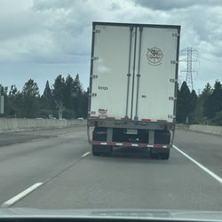Northwest Freightway - The reckless driver near Eugene, OR on 6/14 around 3:30pm. License plate number 4PN1650.