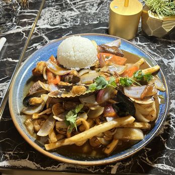 CVI.CHE 105 - Sauted Lomo Steak / Lomo Salteado - Peruvian Near Me - Miami, Florida