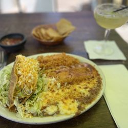 Casuelas Café - beef taco and cheese enchilada