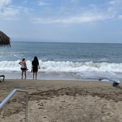 Mr. Cream Pancakes & Waffles - Beach, a short 8 minute walk if you know the secret path.