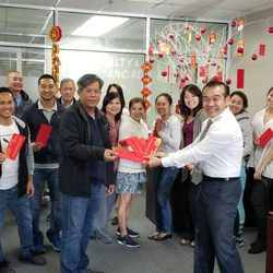 One Stop Realty & Financial - Chúc  nhiều sức khoẻ.Tiền vào mạnh mẽ.Mua nhiều nhà rẻ. Sống đời đẹp đẽ.Chúc Tết & Lì Xì học viên chuyên viên địa ôc One Stop.