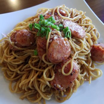 Roll & Bowl - Pineapple sausage and garlic noods - Comfort Food Near Me - Alameda, California