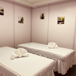 A Perfect Day Massage - Comfortable and clean couple's room