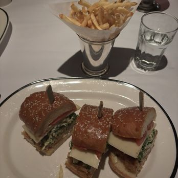 Hillstone - Crispy Chicken Sandwich - New American Near Me - San Francisco, California