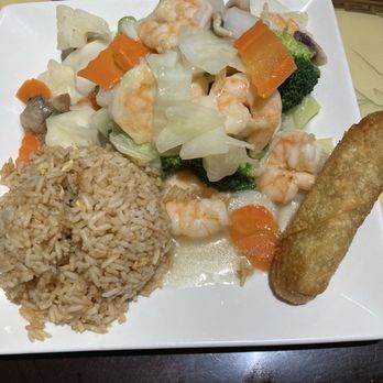 Pearl River - Shrimp with vegetables, fried rice and egg roll  Dinner size $11.50 - Chinese Near Me - Houston, Texas