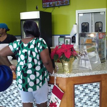 Macca Tree Caribbean Restaurant - Inside - Caribbean Near Me - Miami Gardens, Florida