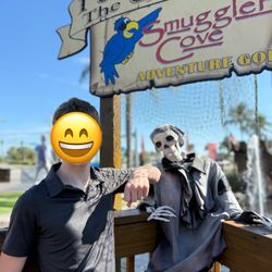 Smugglers Cove Adventure Golf - Hanging with a new buddy