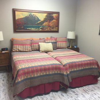 Fall Farm Bed & Breakfast - Cottage room - Hotels Near Me - Golden, Texas Fall Farm Bed & Breakfast - Cottage room - Hotels Near Me - Golden, Texas