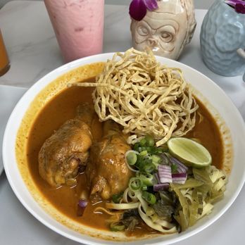 Kanlaya Thai Restaurant - Khao Soi Chicken - Thai Near Me - Chicago, Illinois