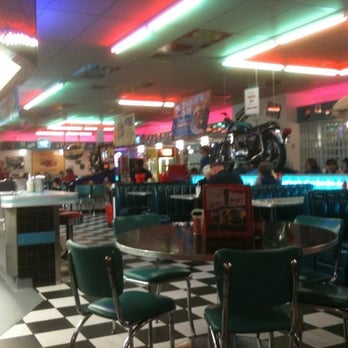 Gunther Toody's - Breakfast & Brunch Near Me - Thornton, Colorado