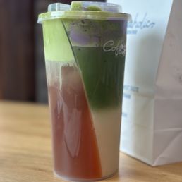 Two drinks in one cup!!