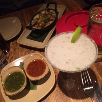 Frontera Grill - Green and red salsa with Tortillas and Queso dip - Mexican Near Me - Chicago, Illinois Frontera Grill - Green and red salsa with Tortillas and Queso dip - Mexican Near Me - Chicago, Illinois