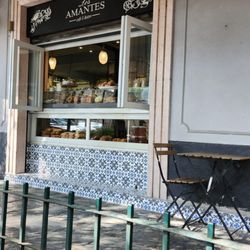 Los Amantes - Store front